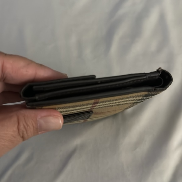 Burberry Wallet - Picture 4 of 10